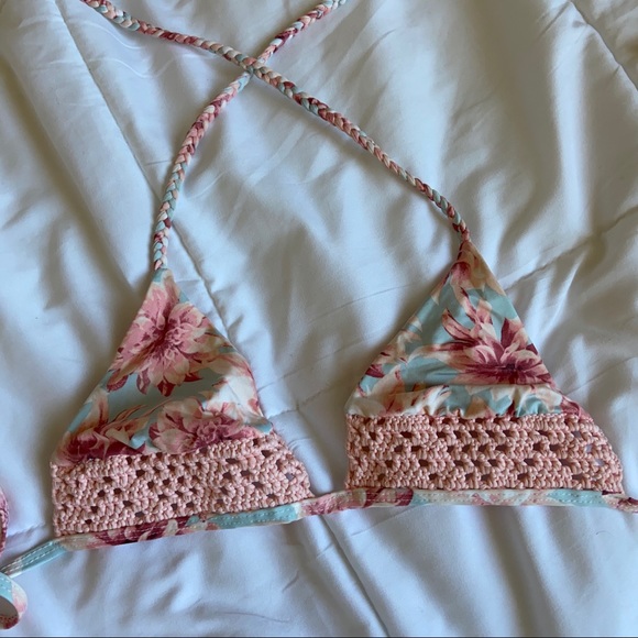LIKE NEW frankies bikini top - Picture 4 of 6